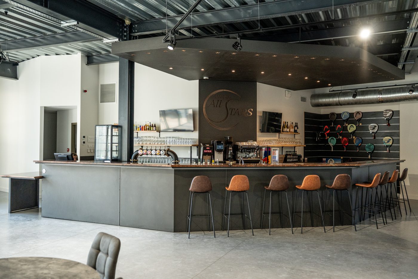Bar et espace restauration du club house